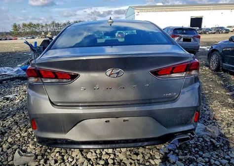 2019 Hyundai Sonata Limited z USA, uszkodzony, nr VIN 5NPE34AF6KH799182